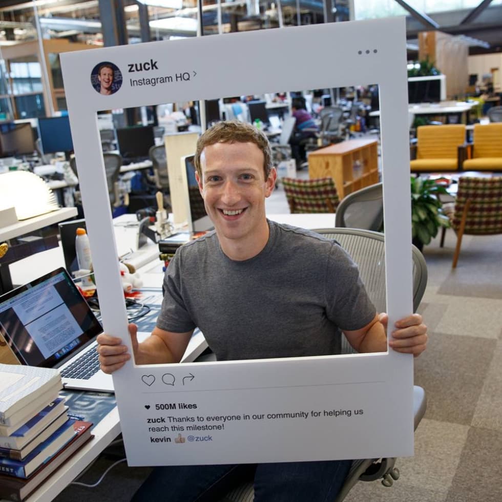 Mark Zuckerberg nella sua prima visita ufficiale a Roma Mark Zuckerberg nella sua prima visita ufficiale a Roma
